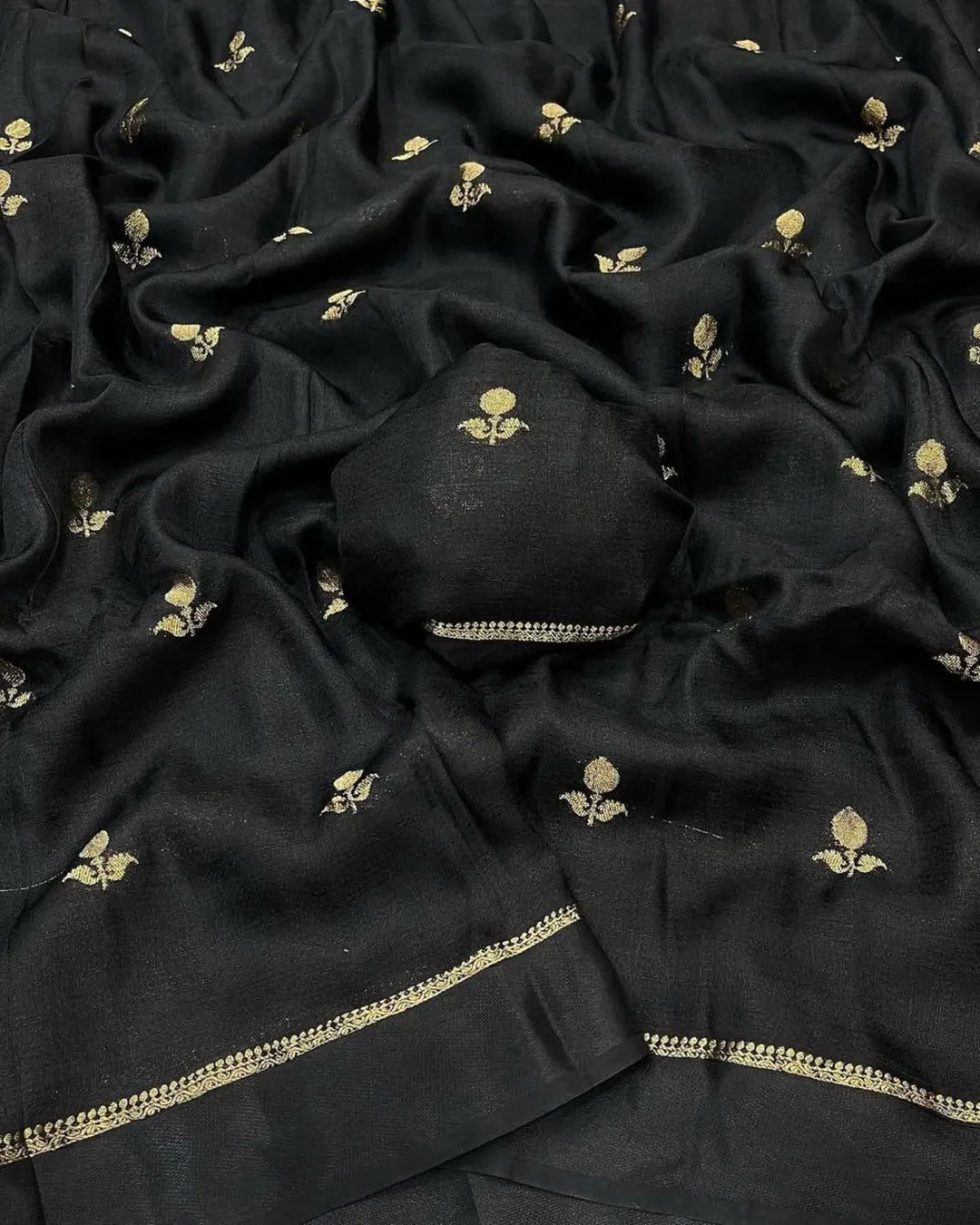 Dreamy Dalia Viscose Khadi Silk Saree (BLACK)