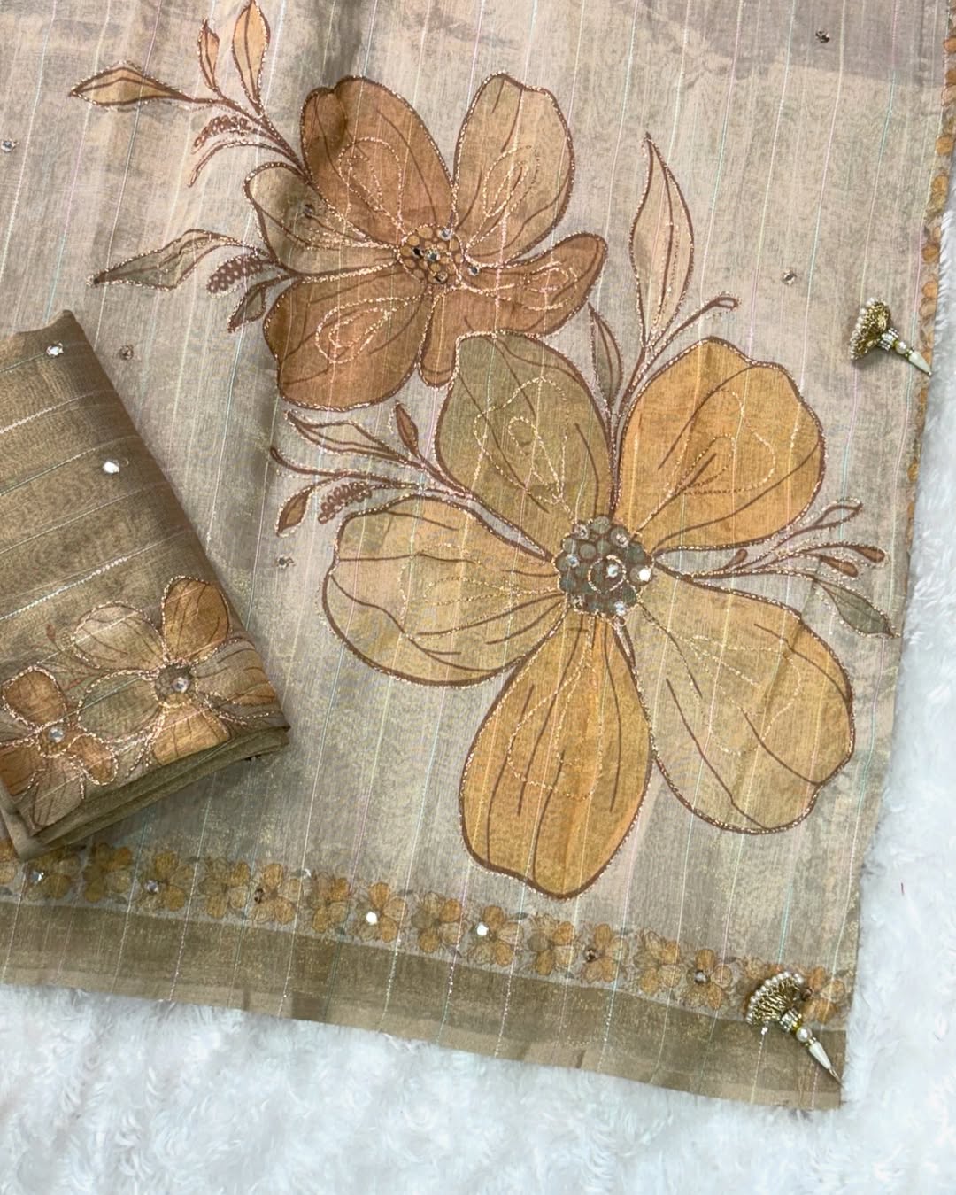 Tissue Silk Digital Print Saree with rainbow zari sequin lining and Aari Embroidered postion work with mirror work..stylish pearl latkan in saree pallu..
Blouse with rainbow Zari Sequins lining and Hand aari & mirror work