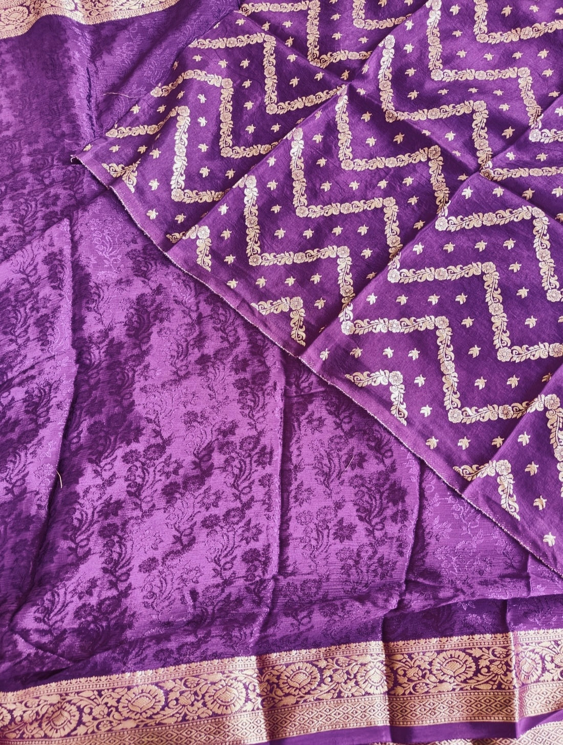Viscose chinnon saree Deep Purple Color with banarasi weaving blouse