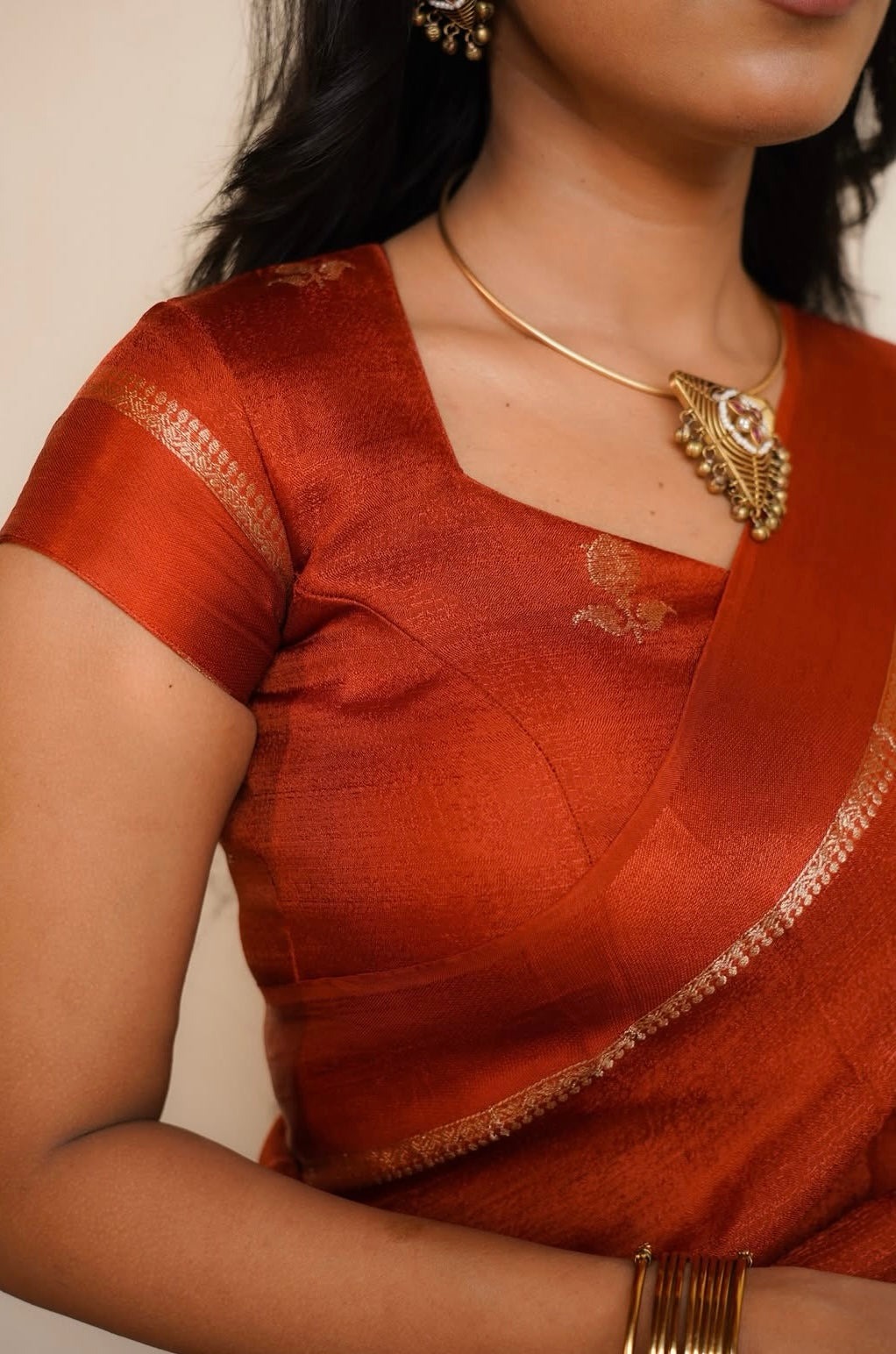 Dreamy Dalia Viscose Khadi Silk Saree (Rusty Orange)