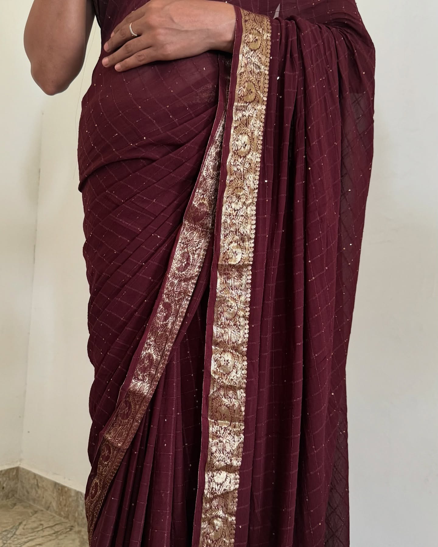 CHOCOLATE BROWN Color Viscose Georgette Saree
