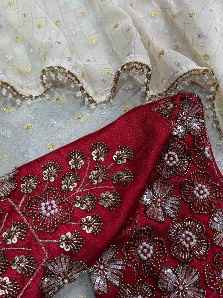 Cruchy Greorgette WARM BEIGE COLOR Saree Dual gold & silver zari Butti