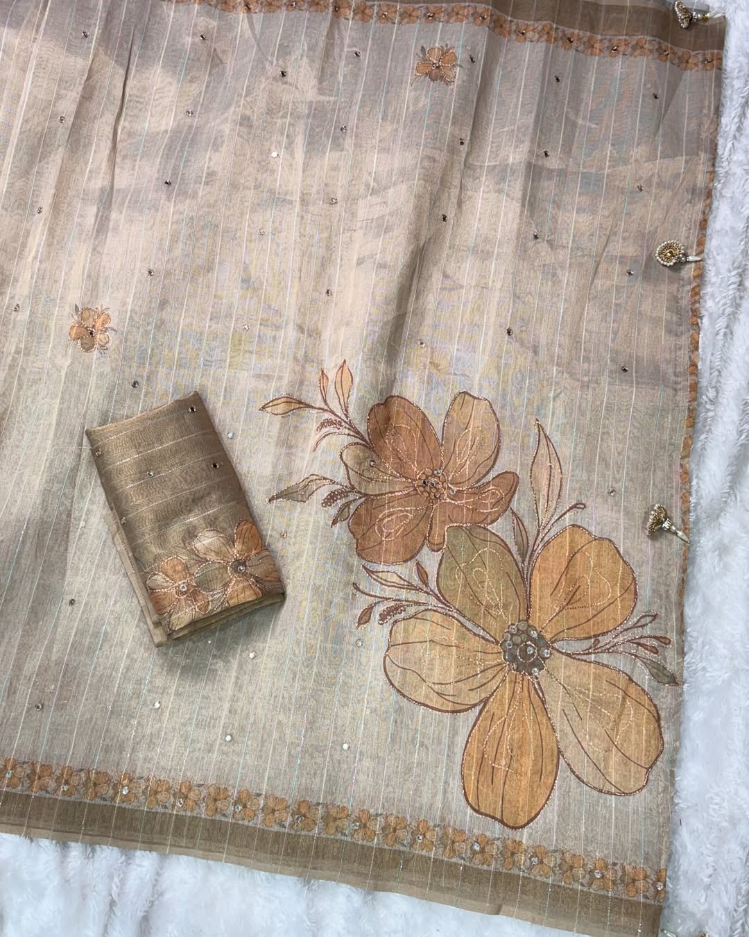 Tissue Silk Digital Print Saree with rainbow zari sequin lining and Aari Embroidered postion work with mirror work..stylish pearl latkan in saree pallu..
Blouse with rainbow Zari Sequins lining and Hand aari & mirror work