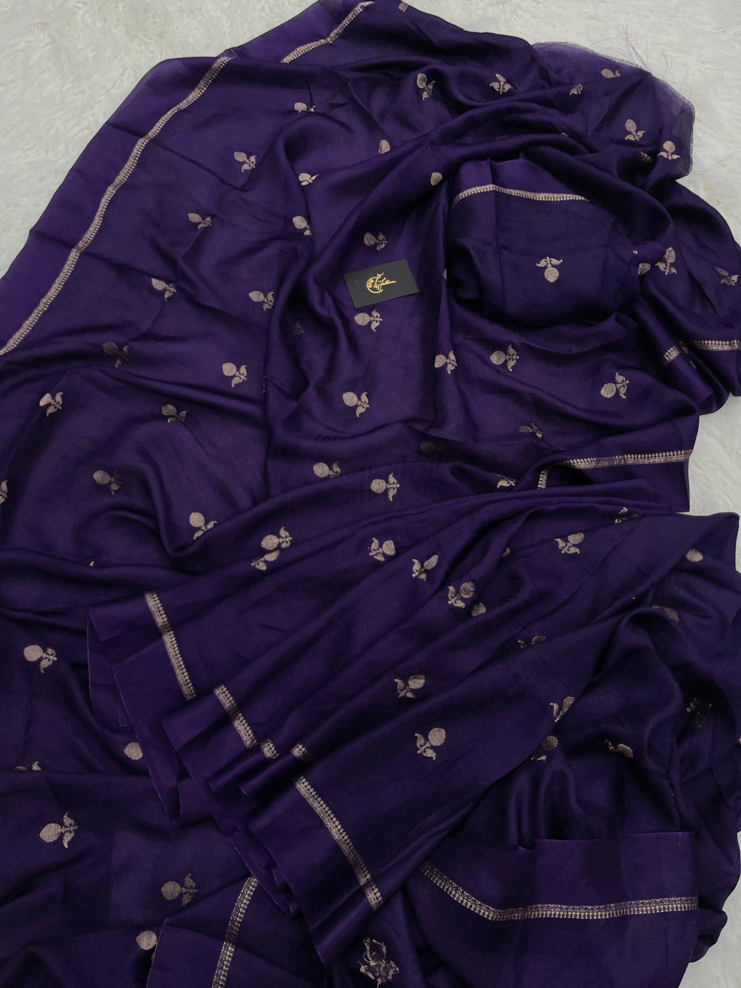 Dreamy Dalia Viscose Khadi Silk Saree (Violet Color)