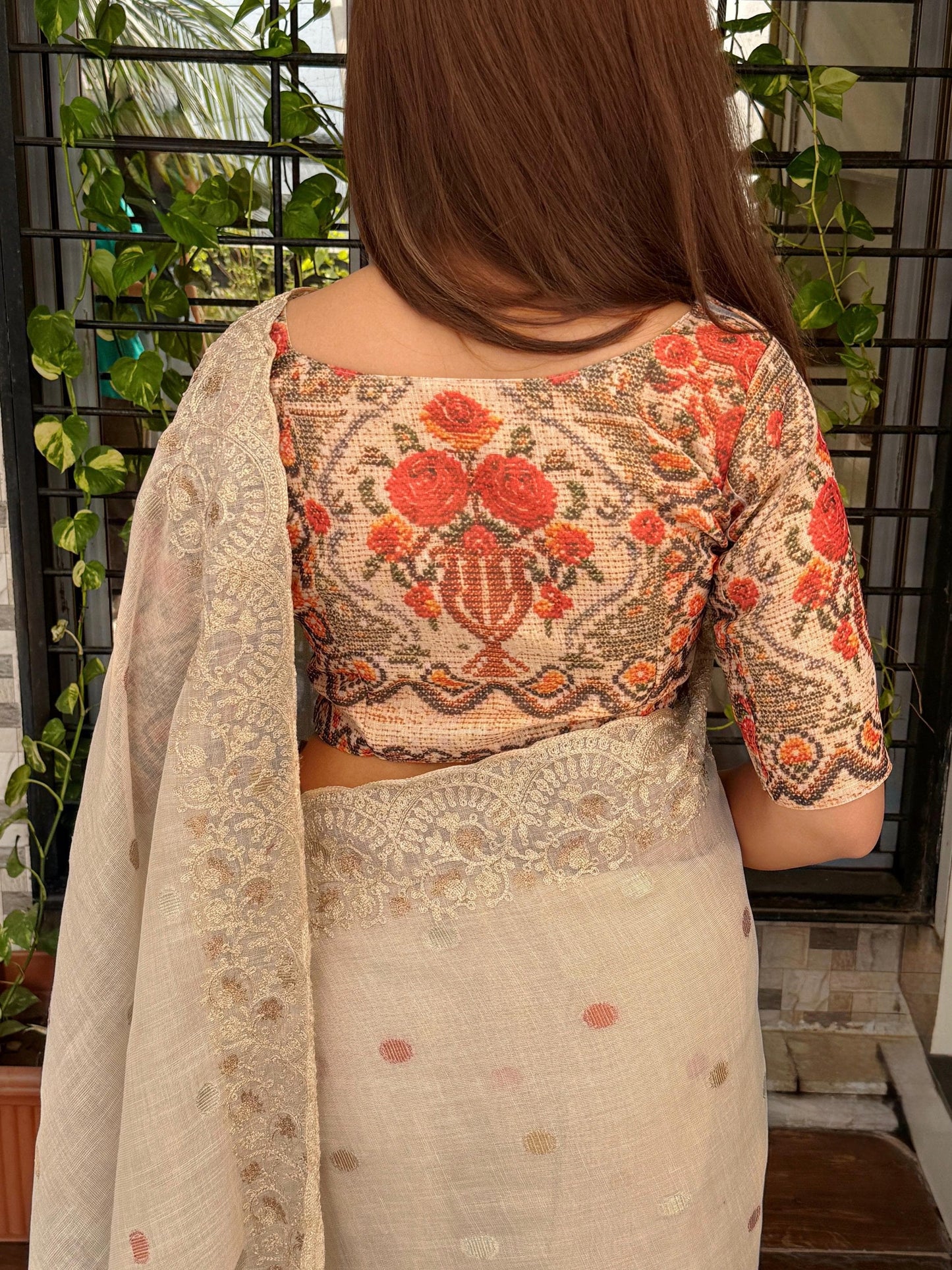 WARM IVORY Color Linen Cotton Saree with Three different shades Jari weaving butti