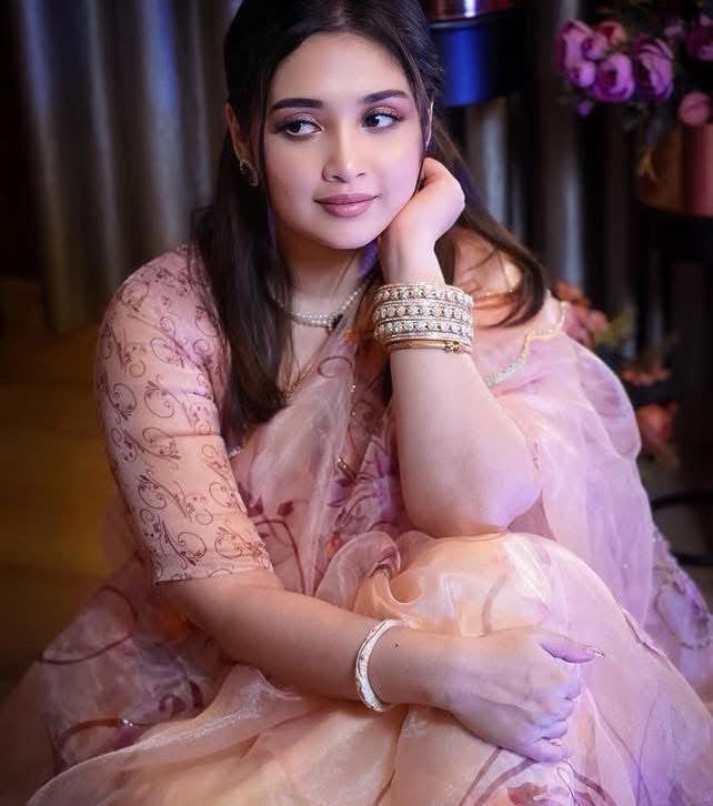 Organza Saree with Pearl and Khatli Work