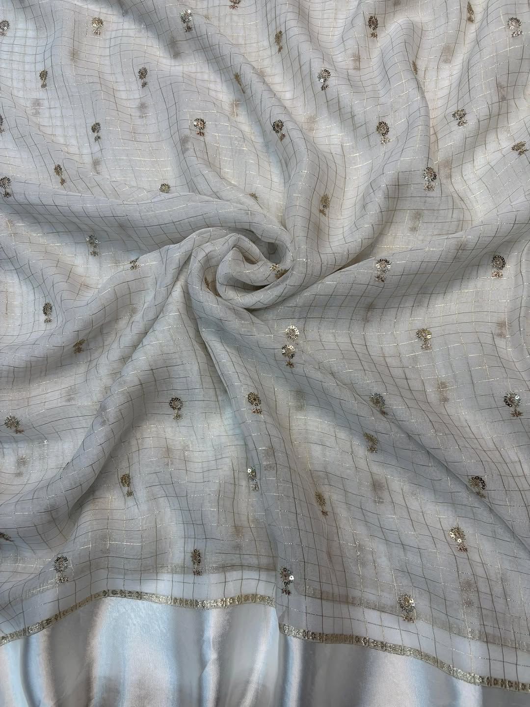 OFF WHITE Color Viscose Georgette Saree