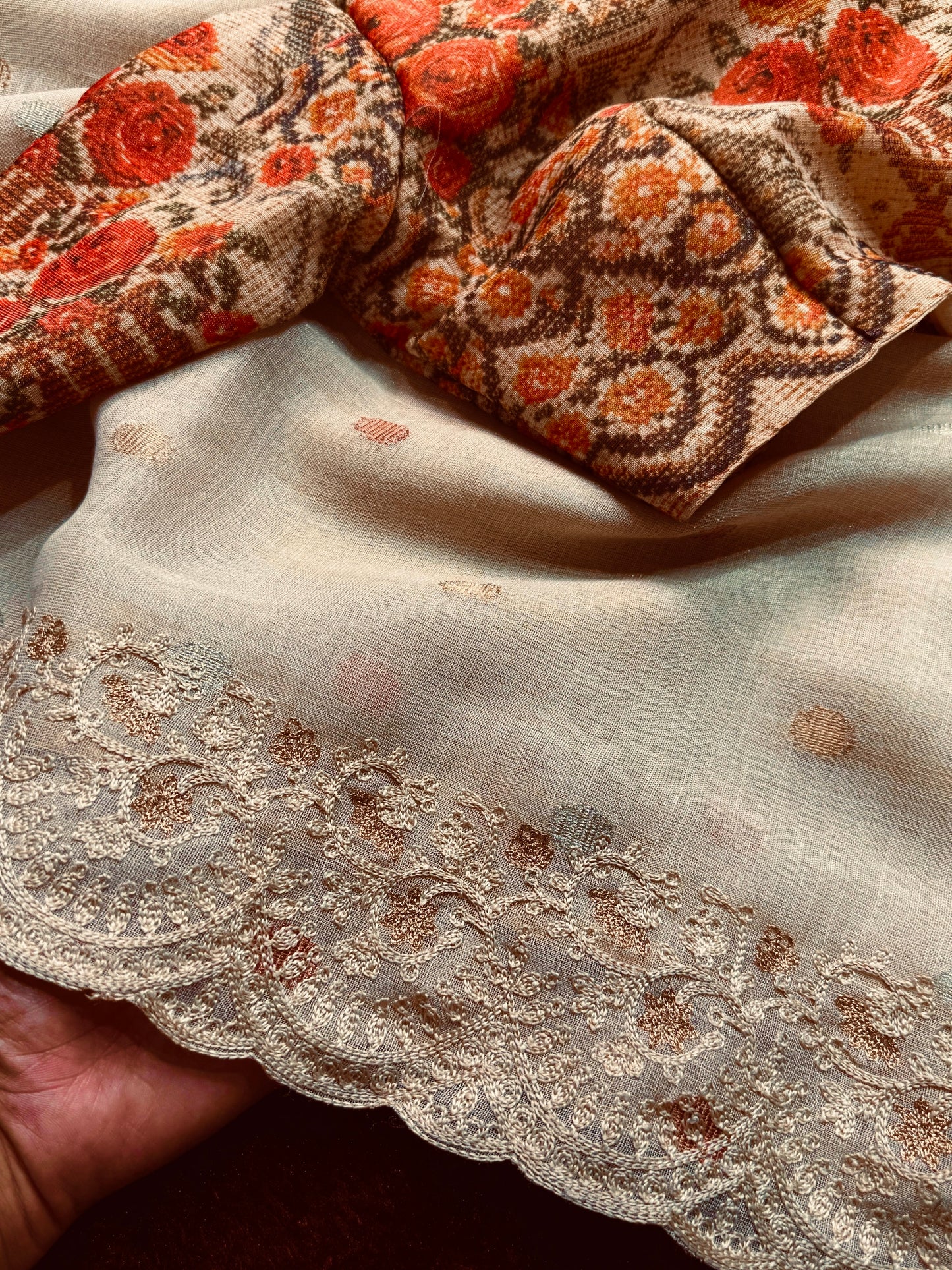 WARM IVORY Color Linen Cotton Saree with Three different shades Jari weaving butti