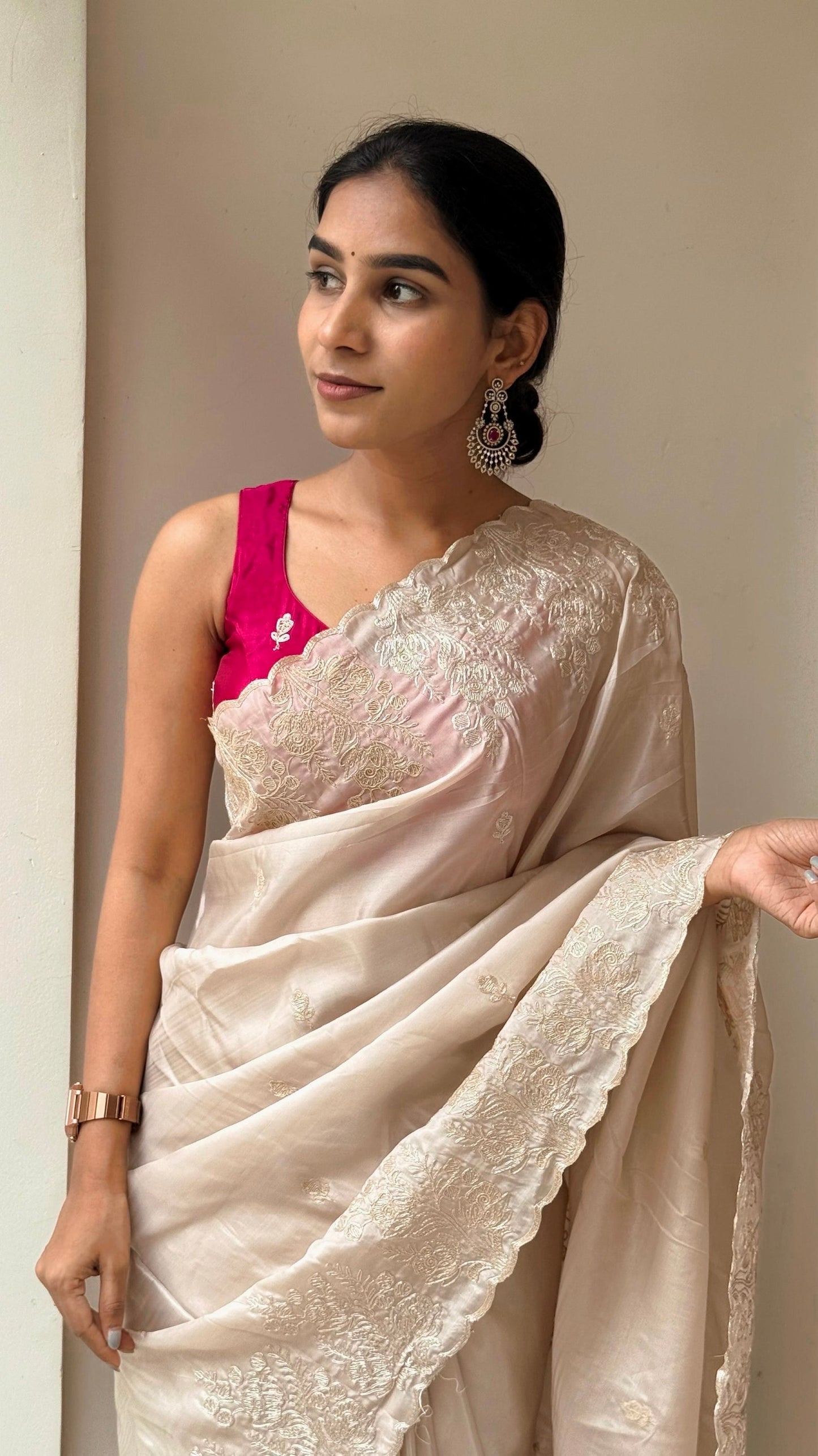 PASTEL IVORY COLOR Saree CRAPE SATIN and vibrant rani pink Blouse Piece