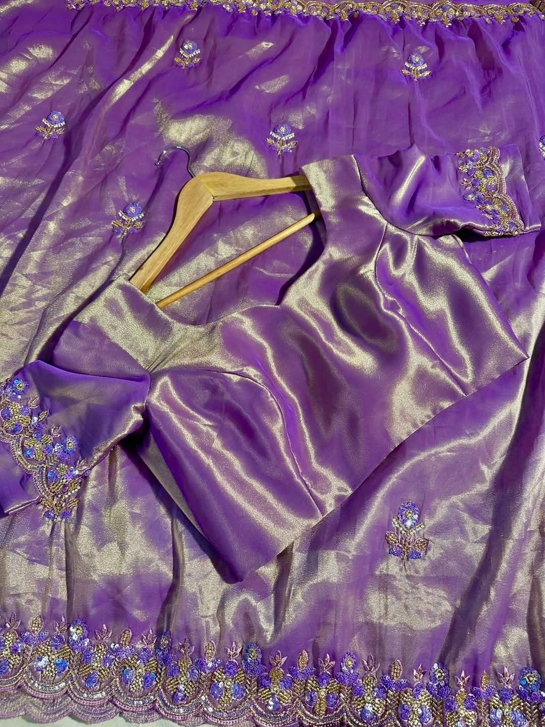 AMETHYST VIOLET Color And METALLIC GOLD Tissue Silk Dual Toned Saree