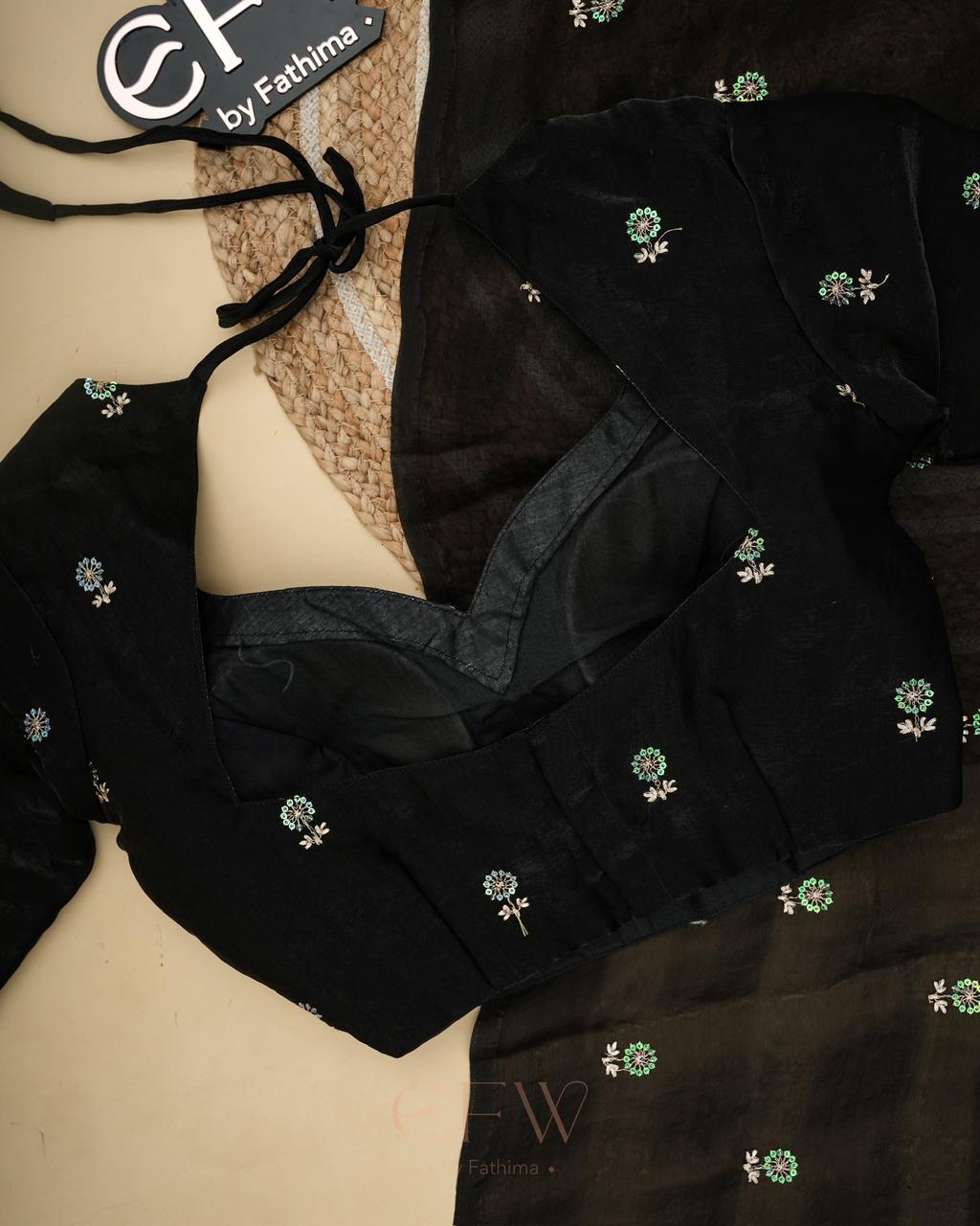 Keyhole Black Color Viscose Silk Saree