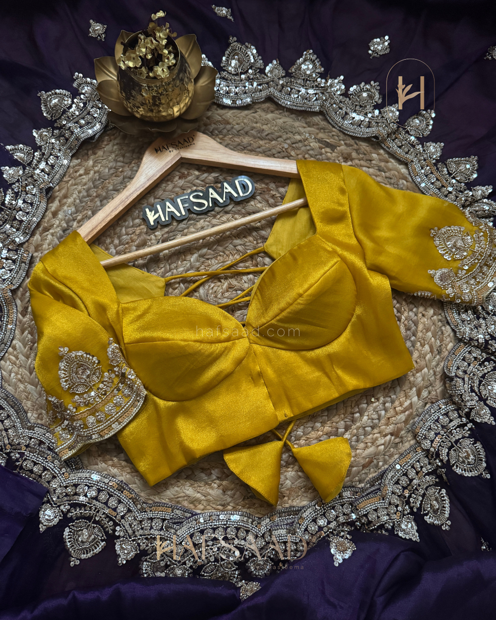 Exclusive Soft Tissue Saree