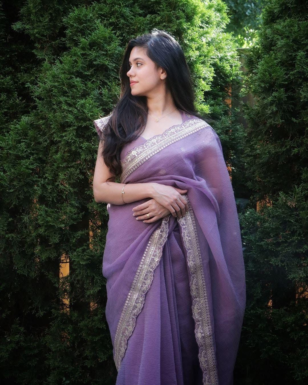 Crushed Georgette saree in the most dreamy shade of Lilac💜